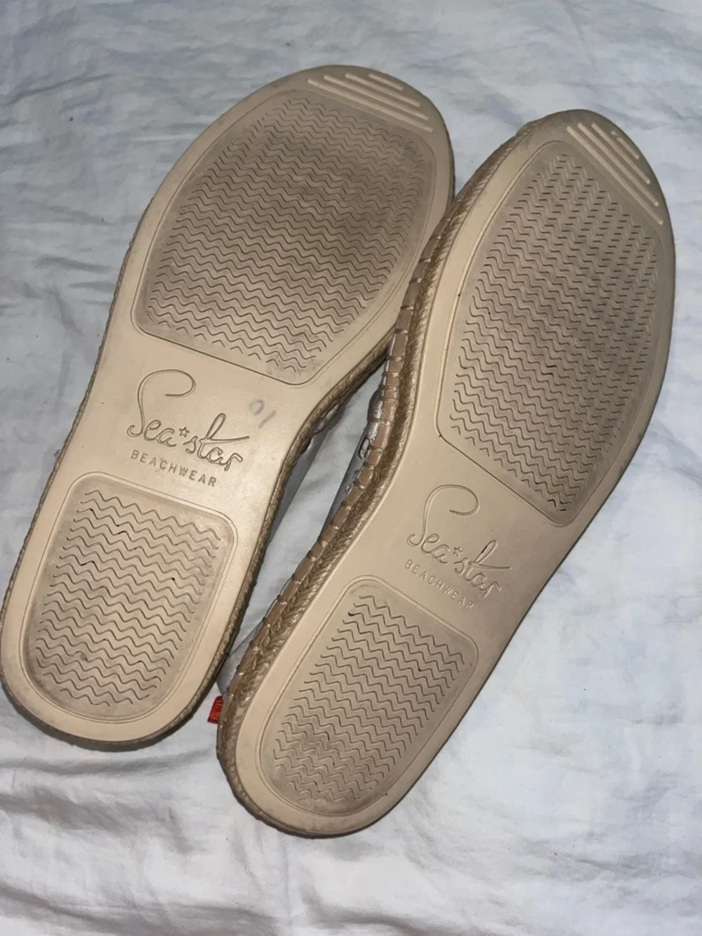 SeaStar Cream Patterned Women’s Espadrille Slip-On Flats size 9